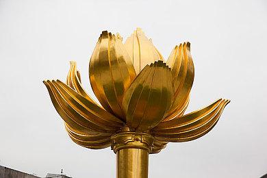 苍蓝雷霆开发商愚人节发布2D新作《精灵机弗烈利特》